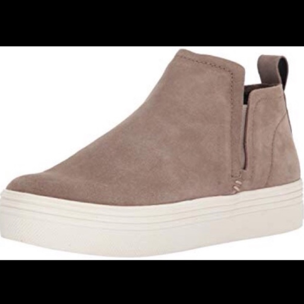 Dolce Vita slip on “Tate” Sneaker- Taupe: Size 7
